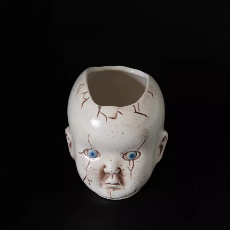 Horror themed doll head cerami - Tablet Reading Accessories recension och pris